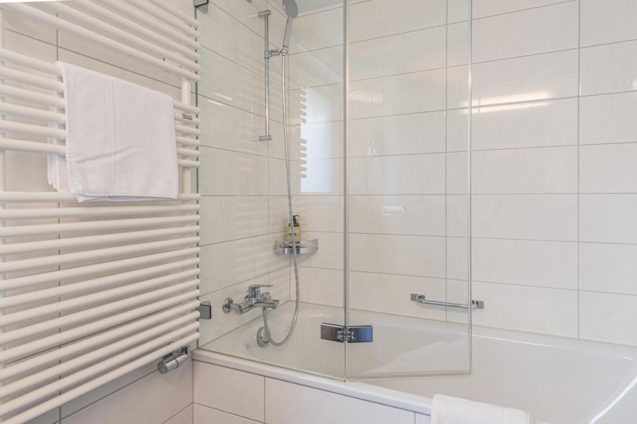צרמט Basecamp Hotel מראה חיצוני תמונה