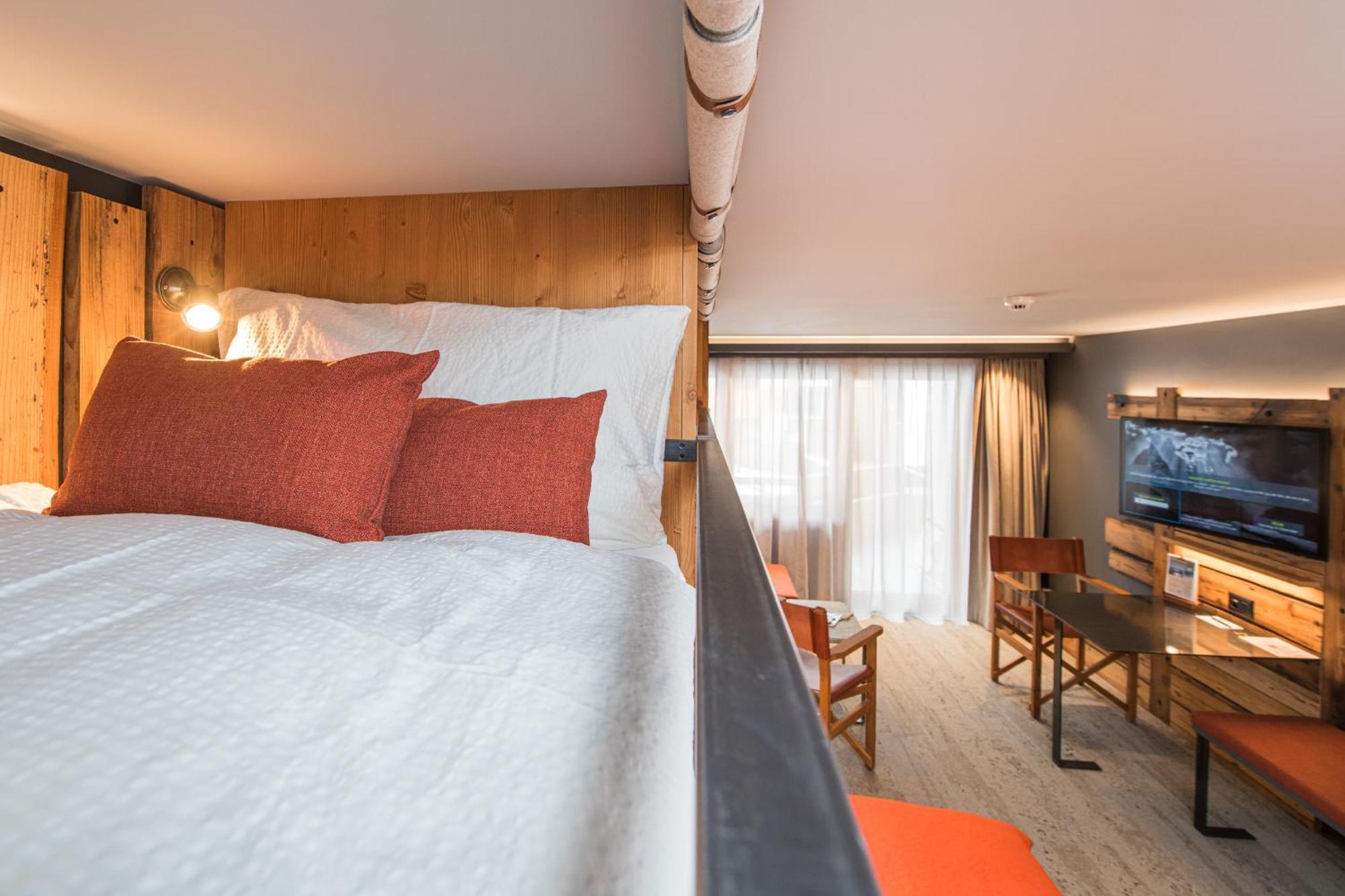 צרמט Basecamp Hotel מראה חיצוני תמונה