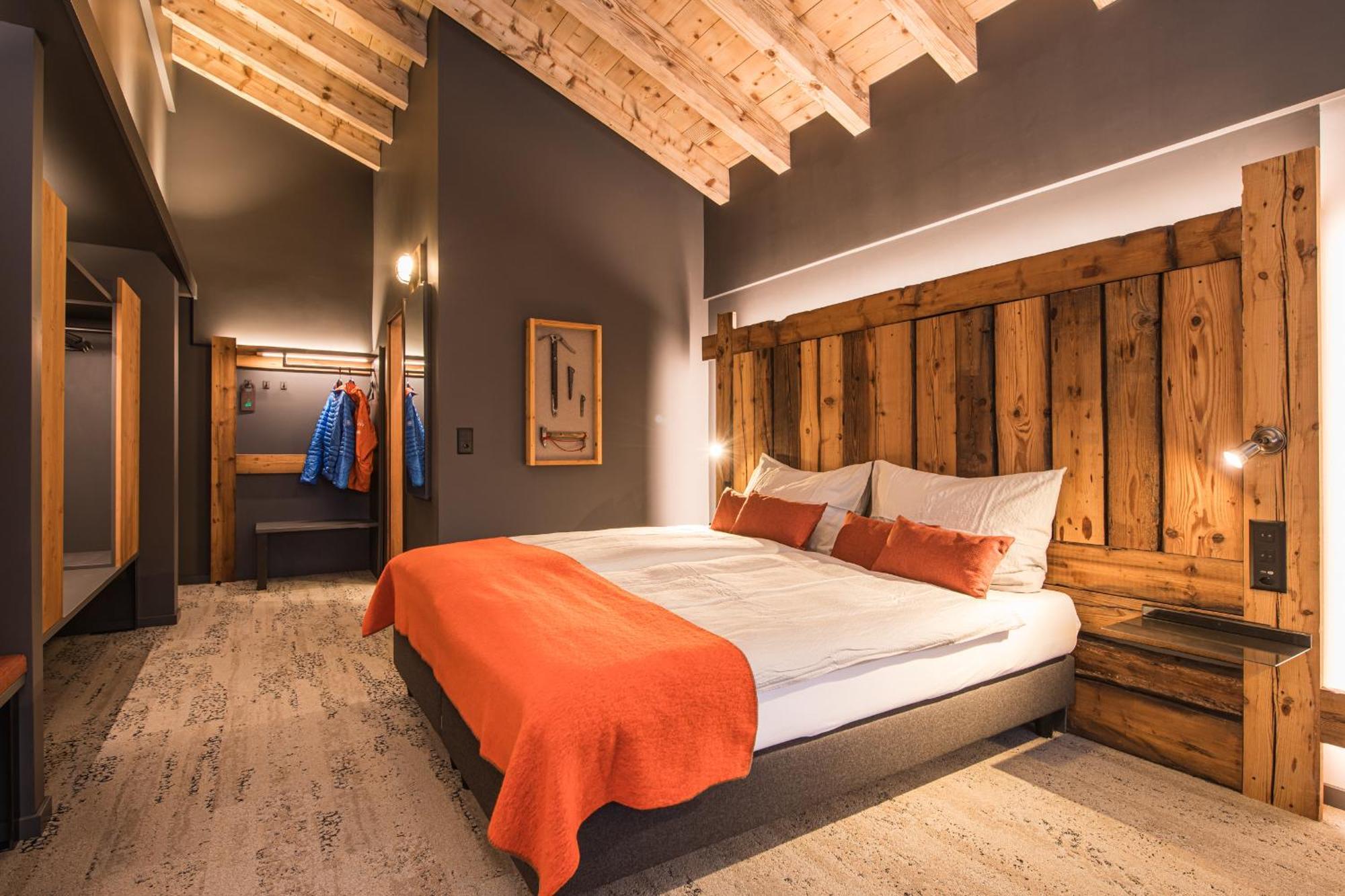 צרמט Basecamp Hotel מראה חיצוני תמונה