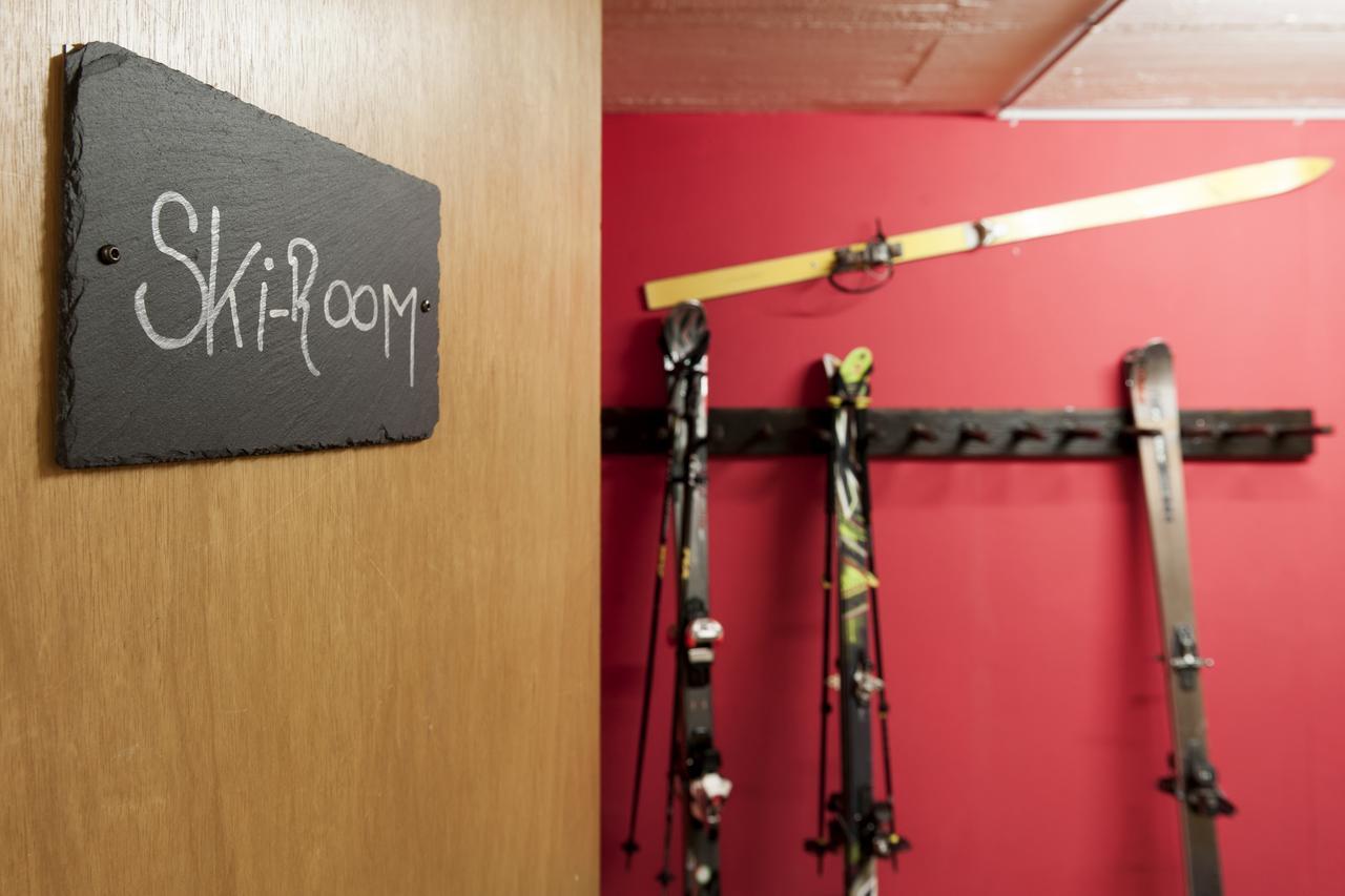 צרמט Basecamp Hotel מראה חיצוני תמונה
